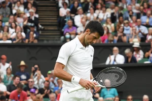 Novak dobio upozorenje - Đoković pronašao servis i ostavio Kvona na "jedinici"