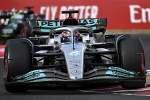 Mercedes najbrži na drugom treningu u Japanu