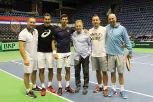 Srpski reprezentativci odigrali meč sa decom u školi tenisa