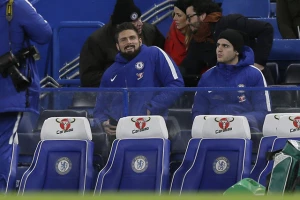 Jadni Morata, sedi u Londonu sa spakovanim koferima, tri stvari koče dogovor!