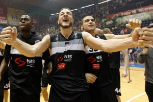 Znali smo da Lovernj mnogo voli Partizan i Srbiju, ali ovo je ipak veliko iznenađenje!
