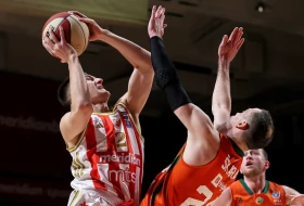 POLUVREME - Zvezda se baš razigrala, Miljenović pokretač crveno-belih!