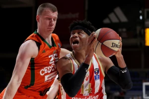POLUVREME - Zvezda sa "penala" napravila razliku, bivši igrači Partizana vratili Cedevita Olimpiju