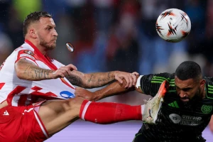 UŽIVO - Arnautović se iskupio za promašaj!