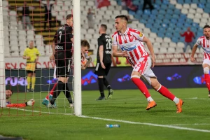 E, sad je i proslavio kako treba - Novi gol Pešića, Zvezda na pragu nove duple krune!