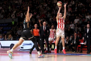 Miljenović i Rivero sakrili sve Zvezdine mane, šou Bejkona bez pomoći Dubaiju