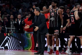 Janaj pružio podršku Itudisu: "Mnogo je lakše promeniti igrače nego trenera"