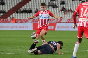 Materijal za Jokića - Dosuđen, pa poništen penal za Zvezdu!