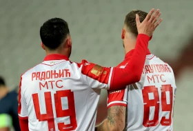 POLUVREME - Zvezda u laganom ritmu do ubedljive prednosti, pripretio i IMT