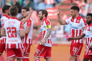 Zvezda goleadom proslavila rođendan, Napredak nemoćan na "Marakani"