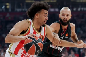 POLUVREME - Ujednačen "bratski derbi" u Beogradu