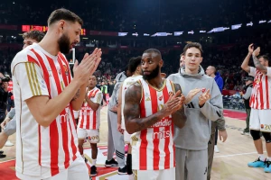 Prokletstvo Zvezdine "petice" - Plavšić se povredio pred Barselonu