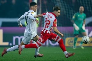 POLUVREME - Kostov ''brži od pištaljke'', Zvezda povela u derbiju!