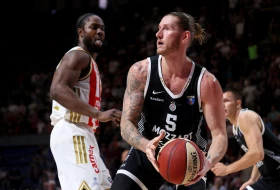 POLUVREME - Partizan dominira u "Pioniru" i ide ka finalu AdmiralBet ABA lige