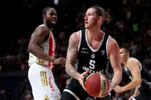 POLUVREME - Partizan dominira u "Pioniru" i ide ka finalu AdmiralBet ABA lige