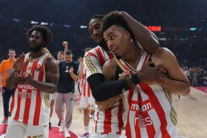 UŽIVO - Nvora u civilu, Batler već s novim saigračima