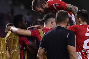 Zvezdo, od Kika ništa, napadač ti je preko potreban!