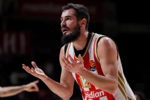 POLUVREME - Praznično veče u "Pioniru" preti da se pretvori u katastrofu