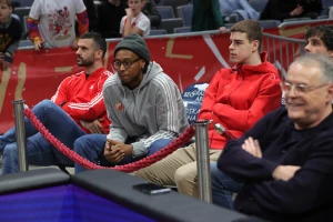 Koliko Tompkins zarađuje u Zvezdi?