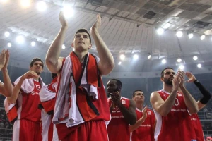 Zvezda opet u finalu, Partizanov dostojan otpor!