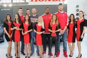 Euforija na Sajmu, stigli košarkaši Zvezde!