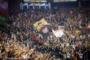 Arena "gori", košarkaš Barse u neverici!