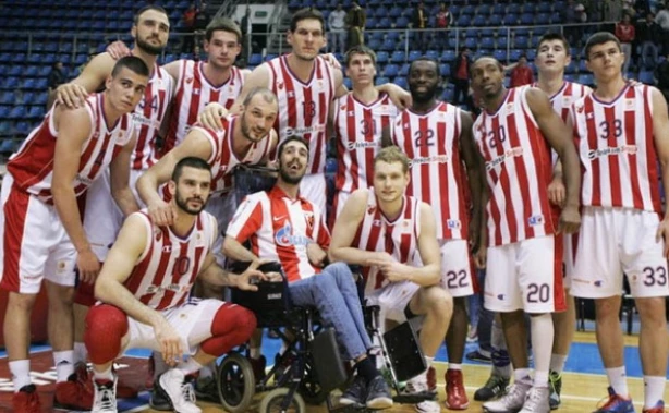 kkcrvenazvezda.rs