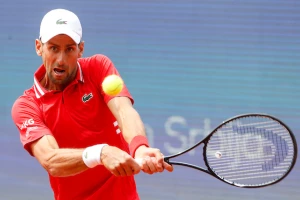 Novak "protutnjao" u polufinale, Argentincu "dao" samo jedan gem!