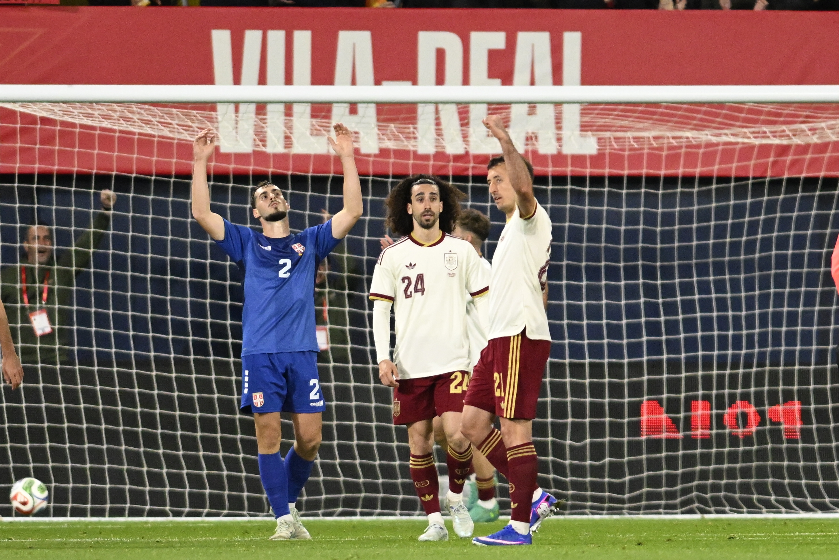 Srbija videla kako seva Ojarzabalova leva - Važno iskustvo, ali evropski prvak je prejak za "orlove"