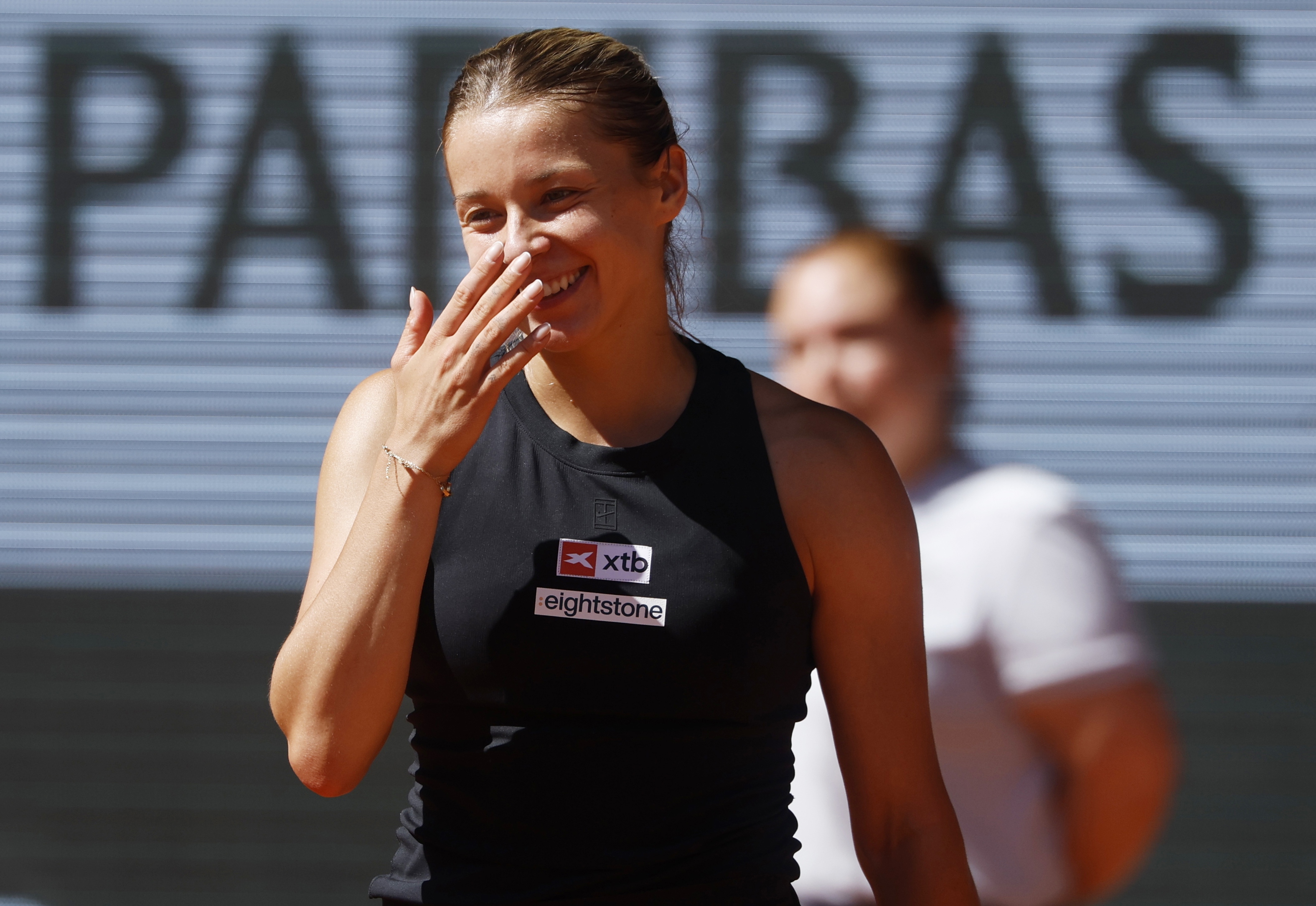 RG - Čudesna kvalifkantkinja Hvalinska u četvrtfinalu