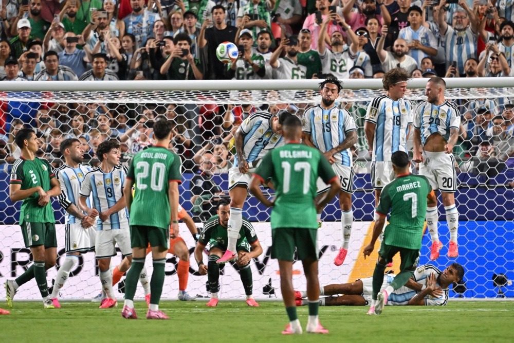 Alžir traži tri crvena kartona za Argentinu