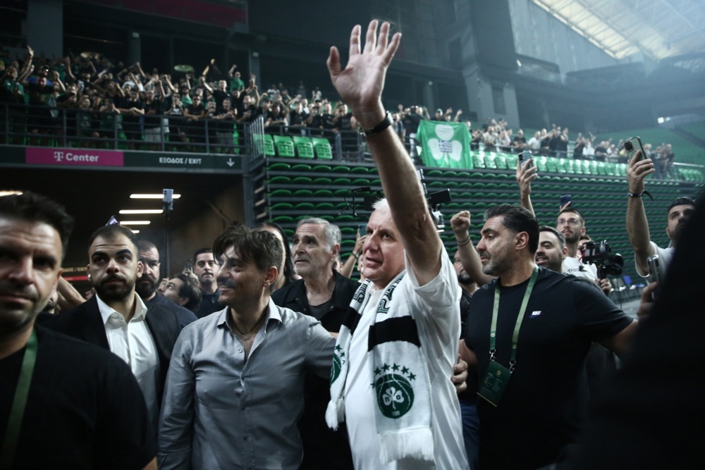 FOTO GALERIJA - Prvi efekti transfera godine, majica ''Kralj Željko'' već razgrabljena!