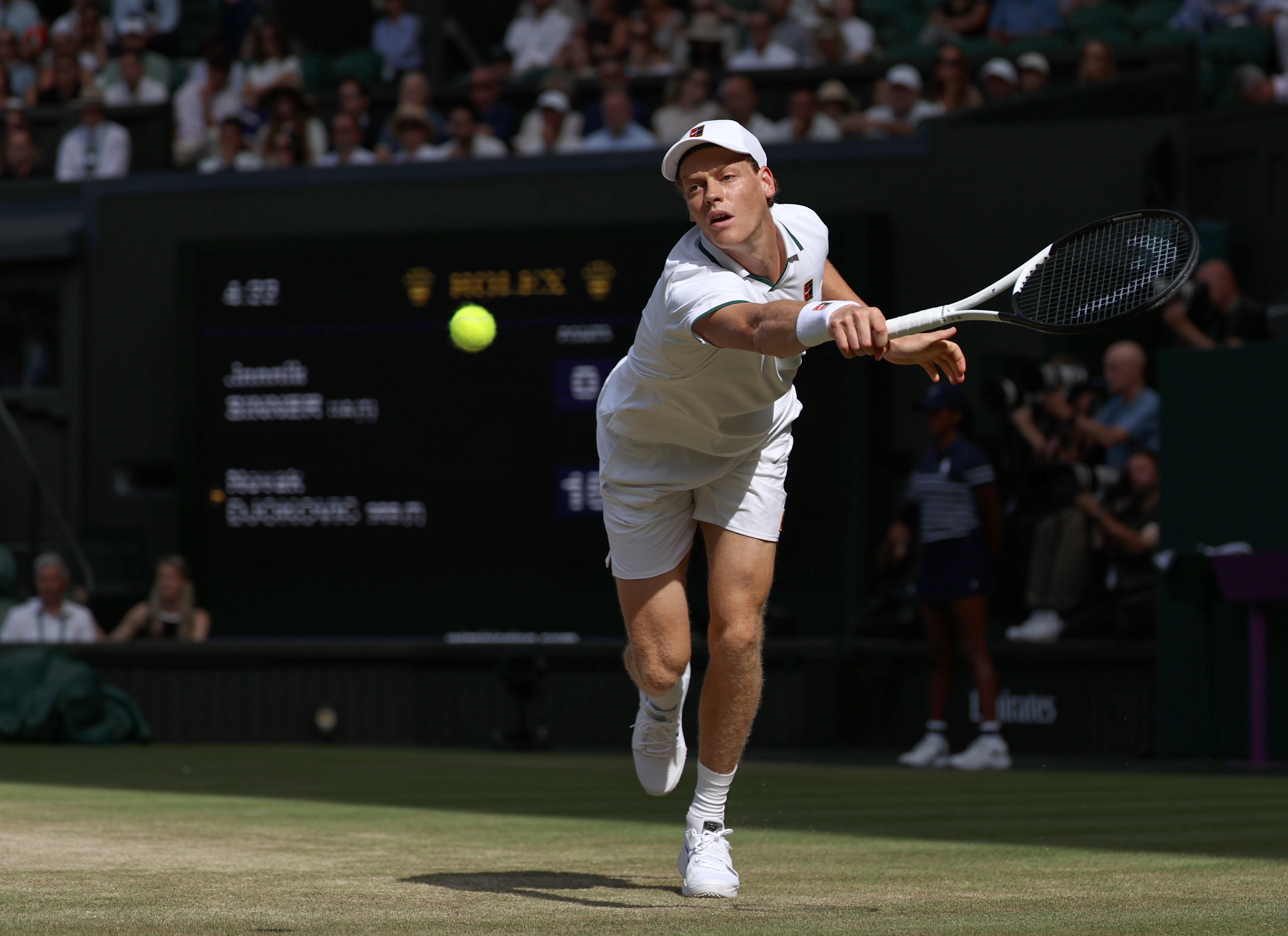 UŽIVO - Novak bez rešenja za Sinera, Italijan poveo