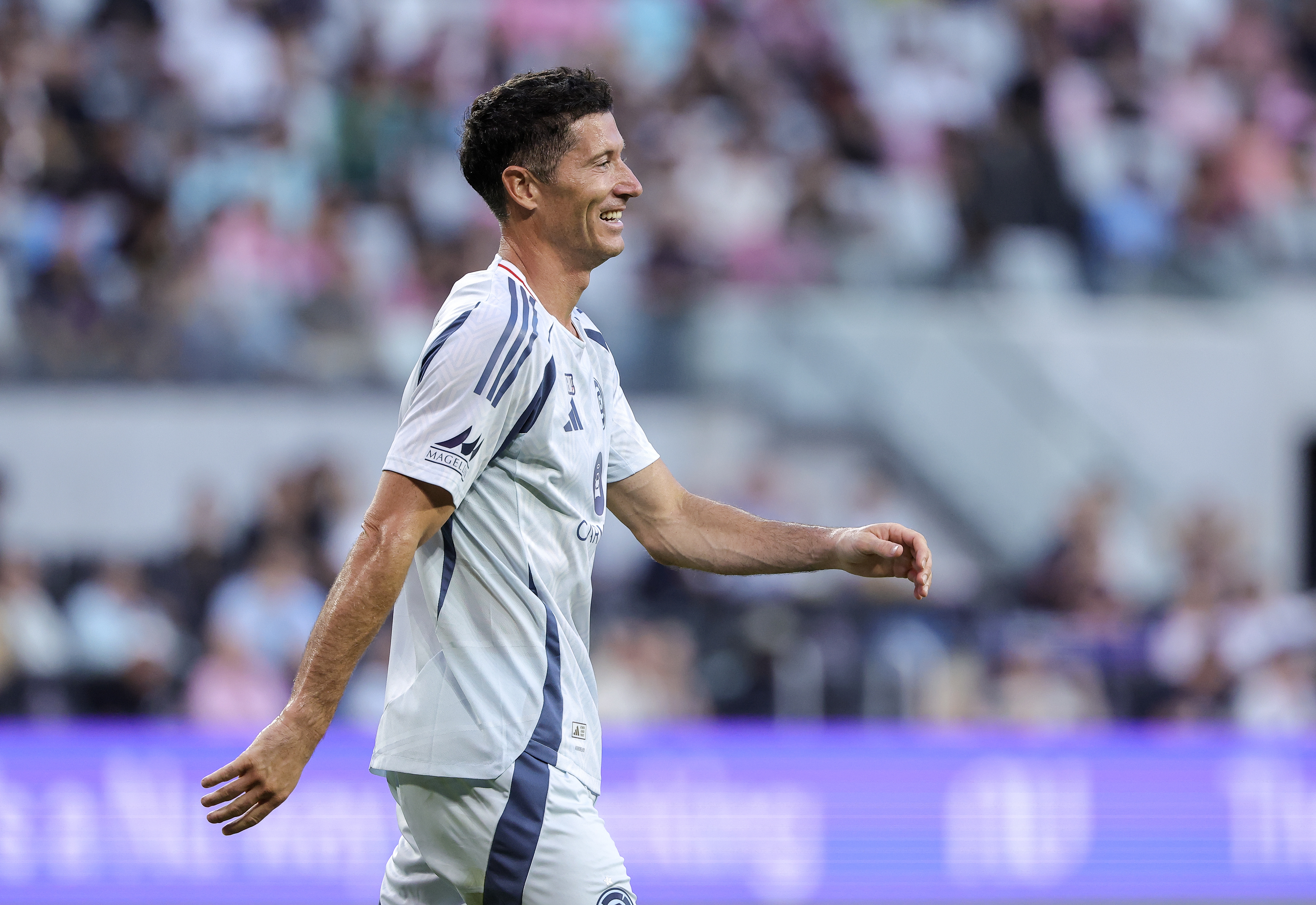 (VIDEO) MLS ili vremeplov Lige šampiona? Pogađali Levandovski, Miler i Son, vratio se Mesi!
