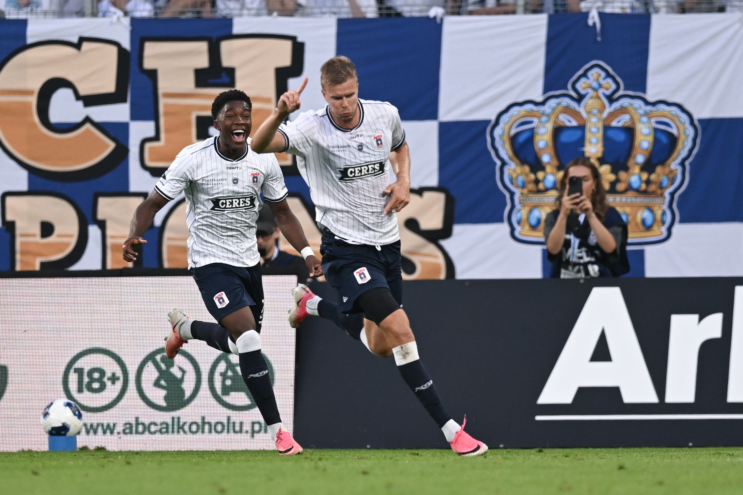 Orhusovo čudo, šokantna eliminacija Leha u Poznanju! Levski obezbedio Evropu, Fener i Slovan rutinski