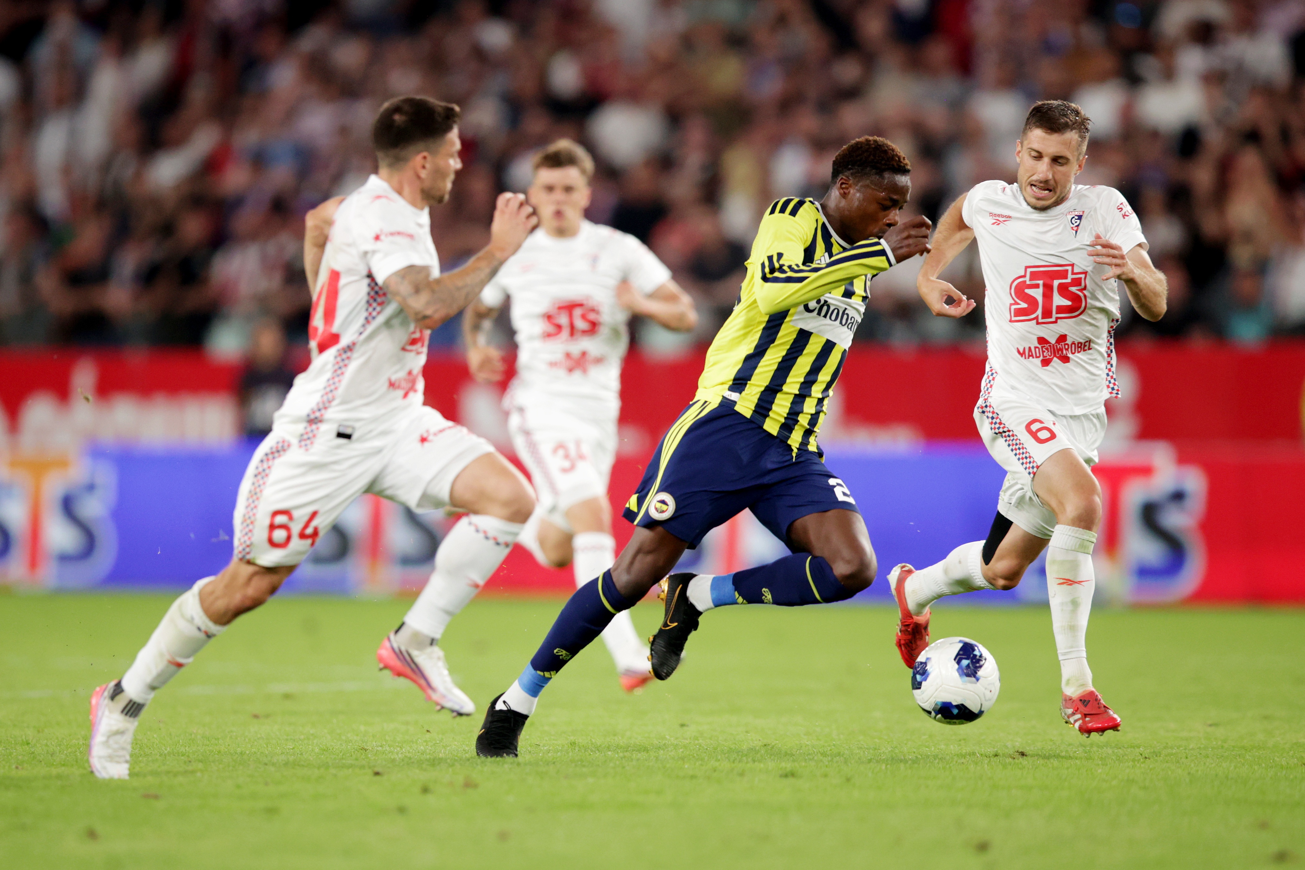 Fenerbahče i Šturm u borbi za plej-of Lige šampiona