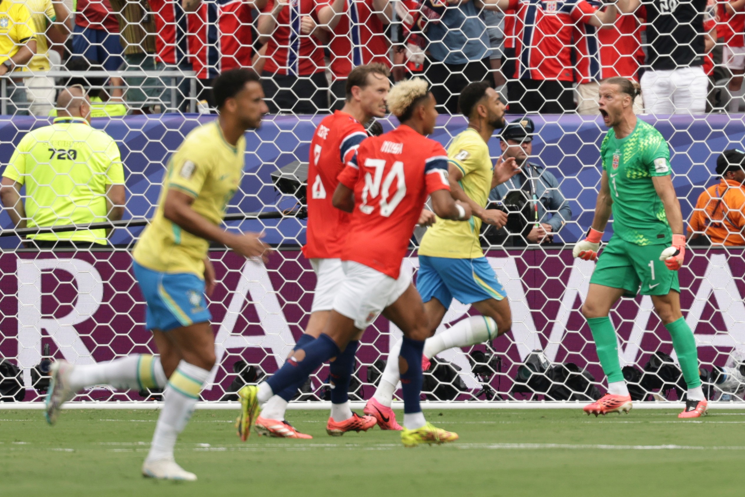 POLUVREME - Nevidljivi Haland i strpljivi Brazil, Niland sačuvao Norvežane!