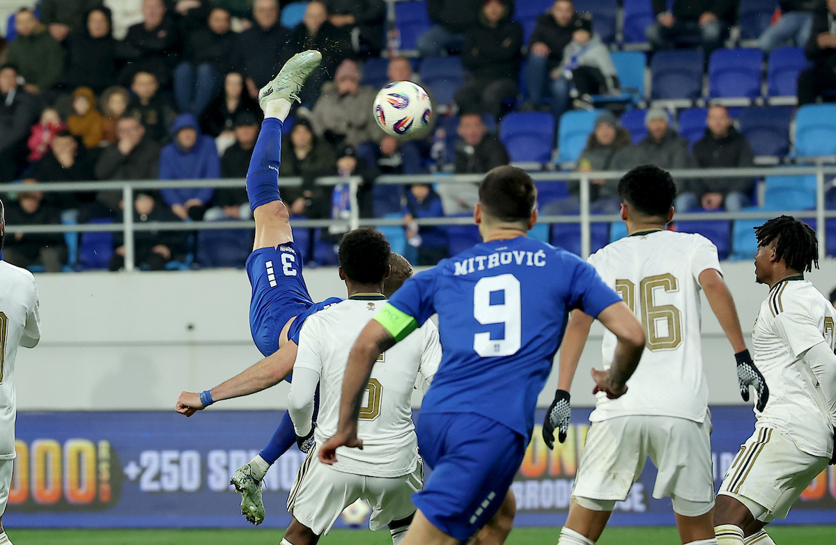 Pavlovićeva lepotica za postavku Narodnog muzeja, Mitrov specijal srušio Arape!