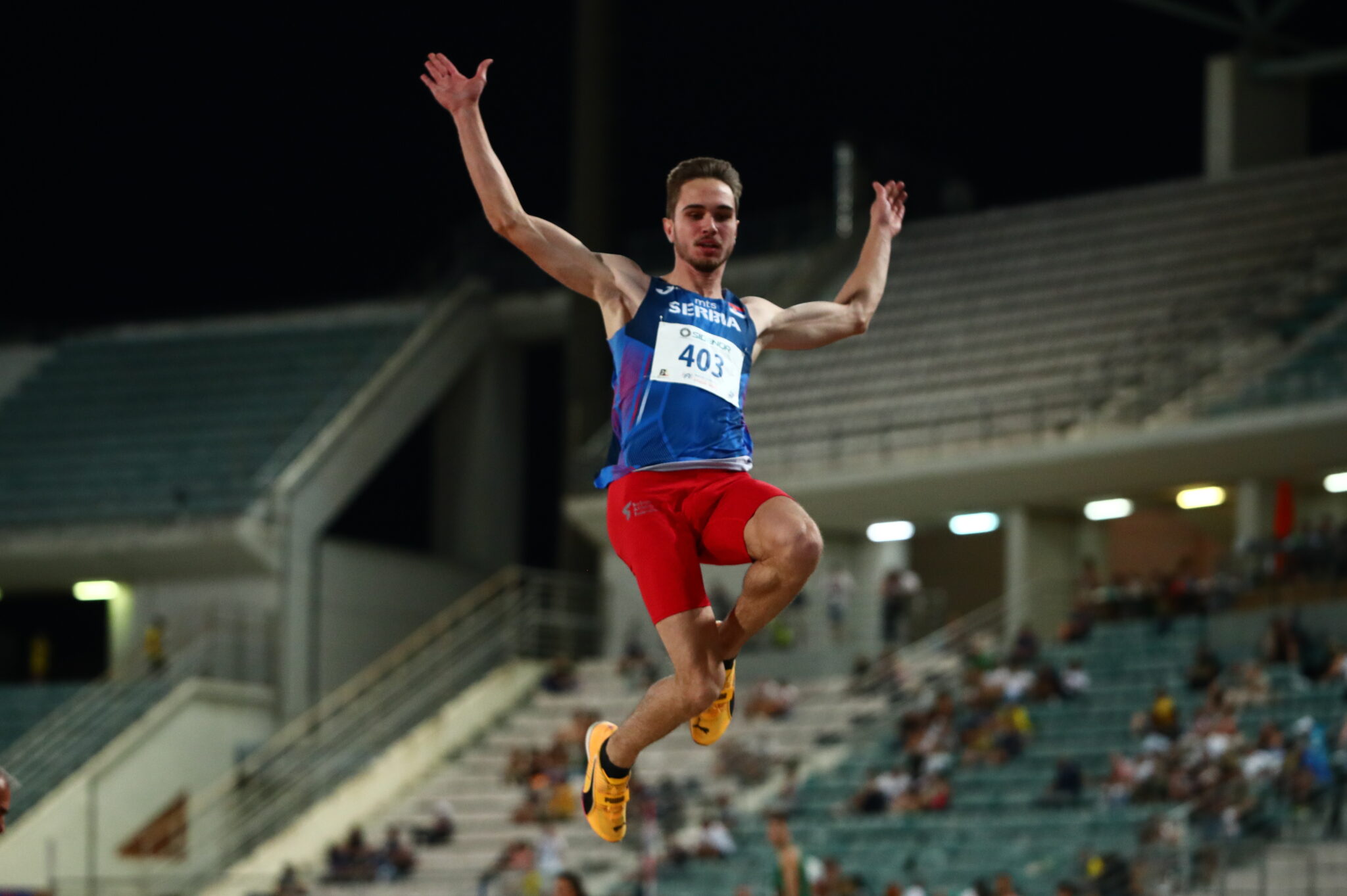 "Nebeski skok" Luke Boškovića za finale Evropskog prvenstva!