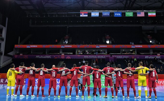 Srbija ostala bez snage protiv prvaka sveta, "orlovi" protiv Amerikanaca sanjaju osminu finala!