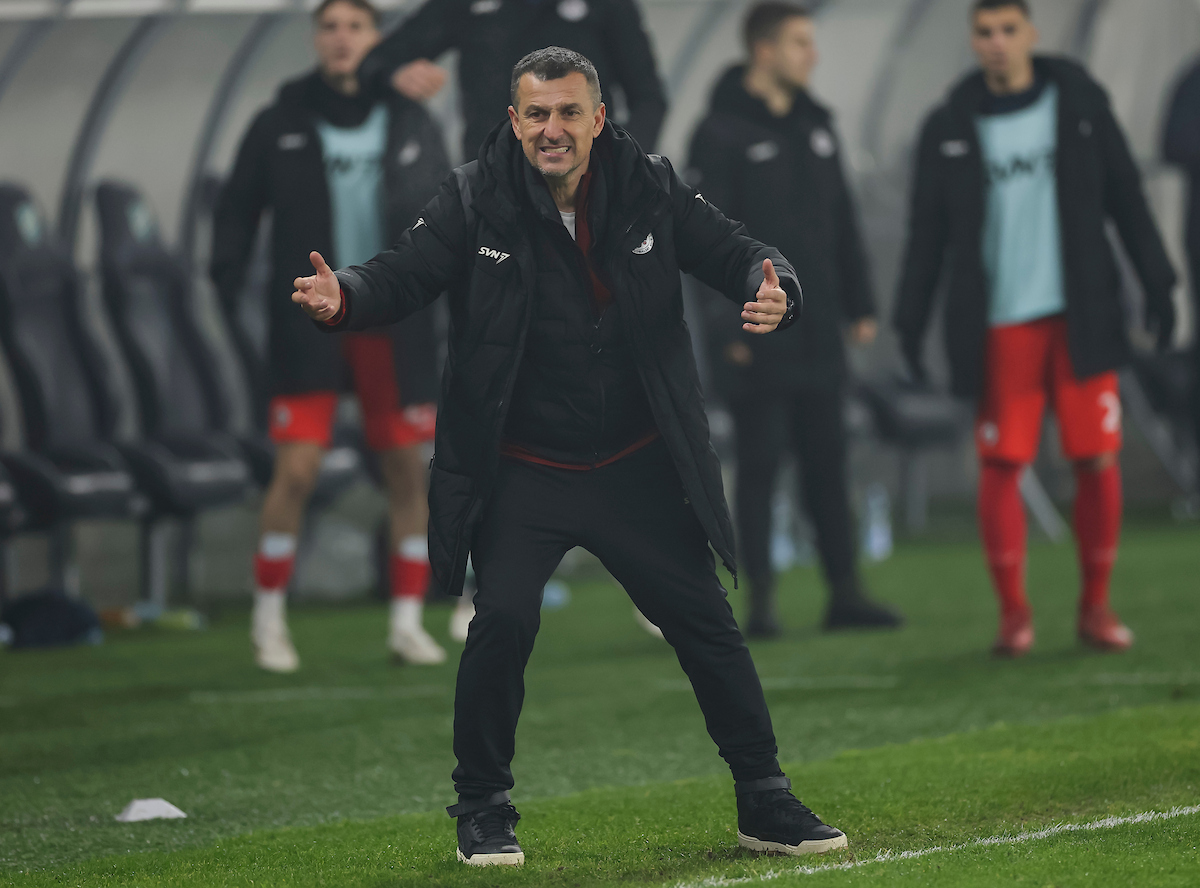 Vule Jovanović zaustavio Lučance u jurišu na bezbednu zonu!