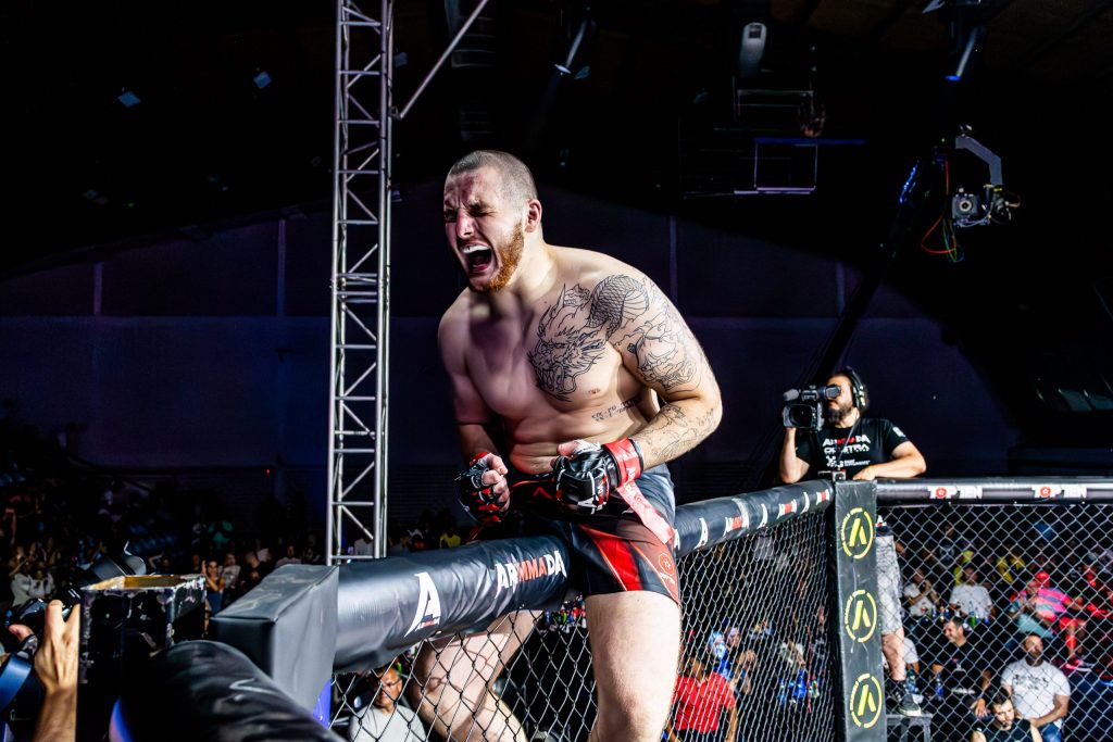 UŽIVO - Počeo UFC spektakl u Beogradu, "Arena" eksplodirala zbog Jovana Leke