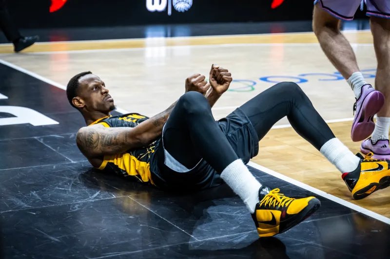 Druga mladost Džejmsa Nanelija i još jedna sjajna partija u Grčkoj!