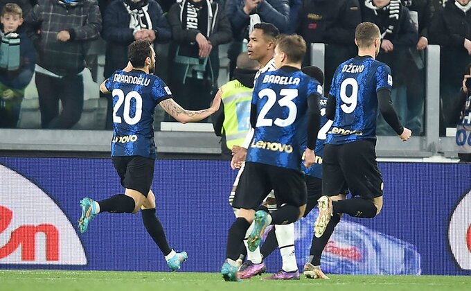 Čalhanoglu sa "popravnog" srušio Juve, Inter slavio posle 10 godina u Torinu!
