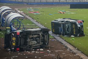 Užasne vesti iz Indonezije, nezapamćena tragedija na stadionu