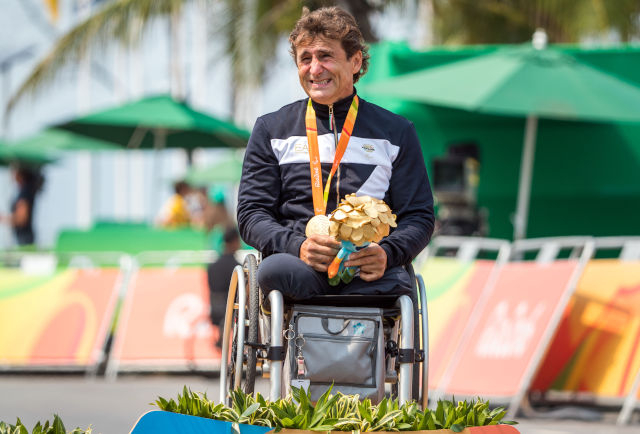 Umro čuveni vozač i paraolimpijac Aleks Zanardi