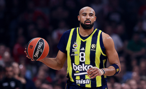 Doužer u sekundi prosuo sve što je Efes gradio, Fener slavi Horton-Takera za korak bliže finalu