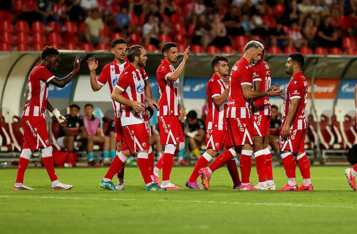 TVITOVI - Zvezda pobedila sa 5:0, a navijači kritikuju Stankovića?!